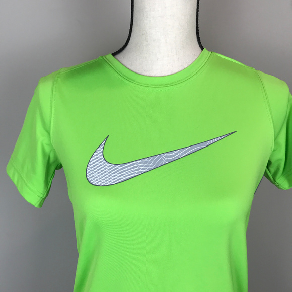 Nike Tops - 🌴 Nike Dri Fit Green T shirt